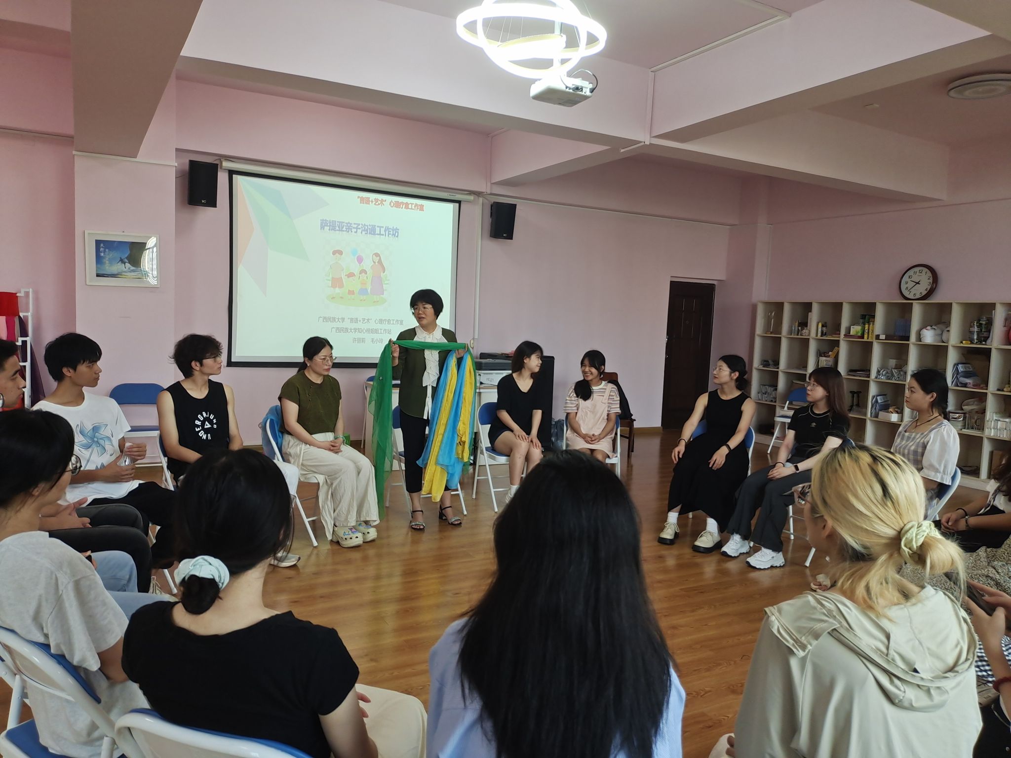 伟德知心桂姐姐工作站开展萨提亚亲子沟通模式工作坊活动